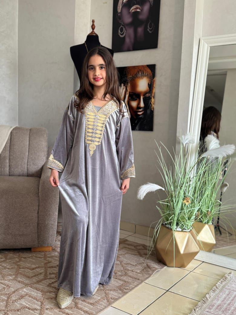قفطان مبرة صغير
