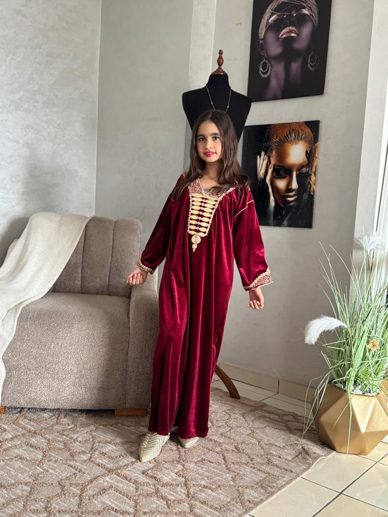 قفطان مبرة صغير