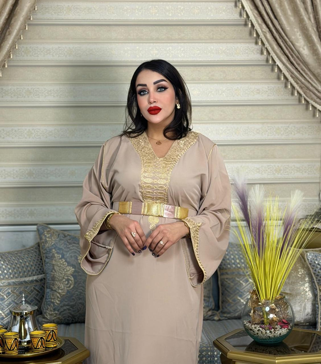 قفطـان  مطروز بالصام او بالمظمـة