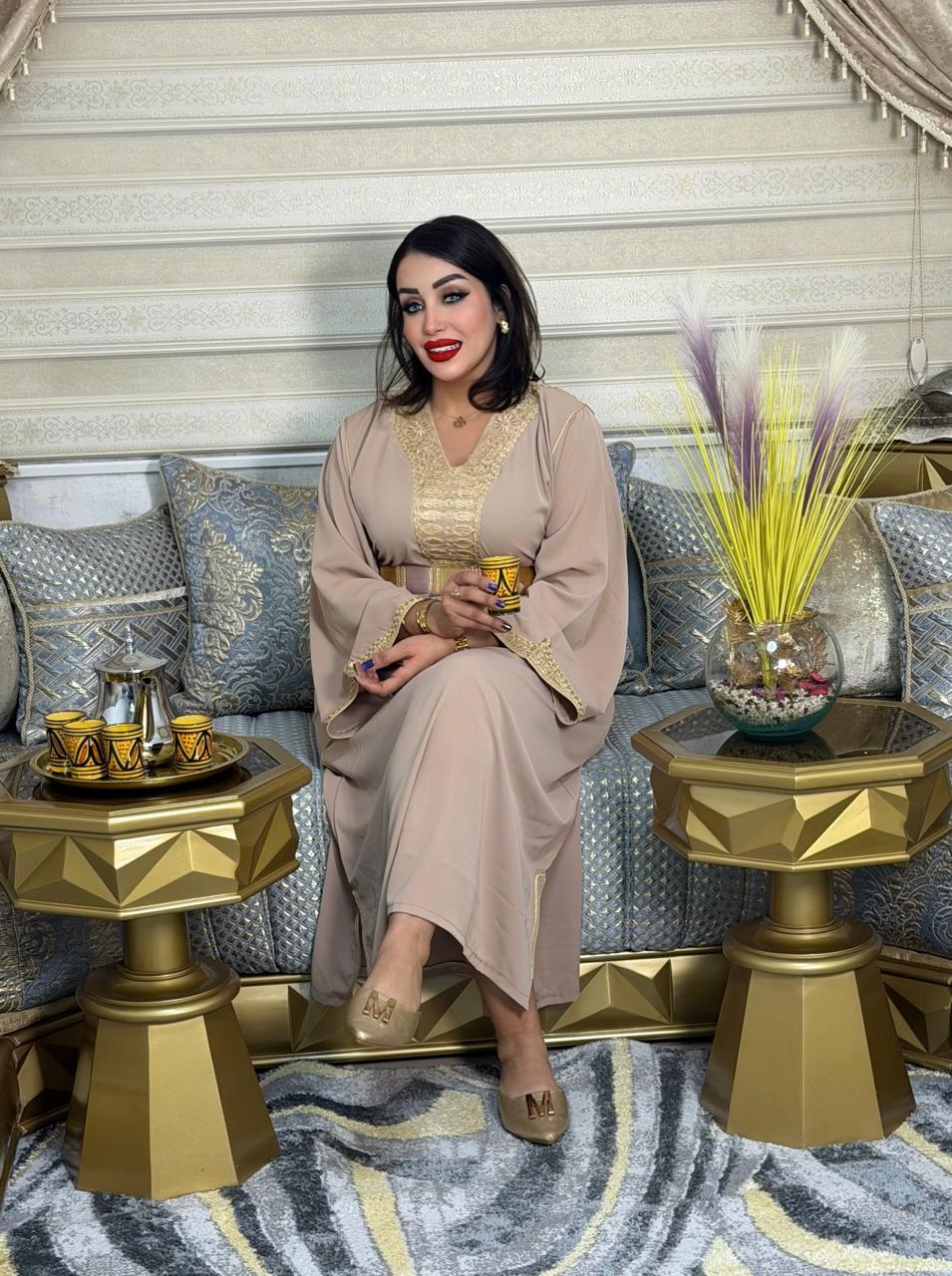 قفطـان  مطروز بالصام او بالمظمـة