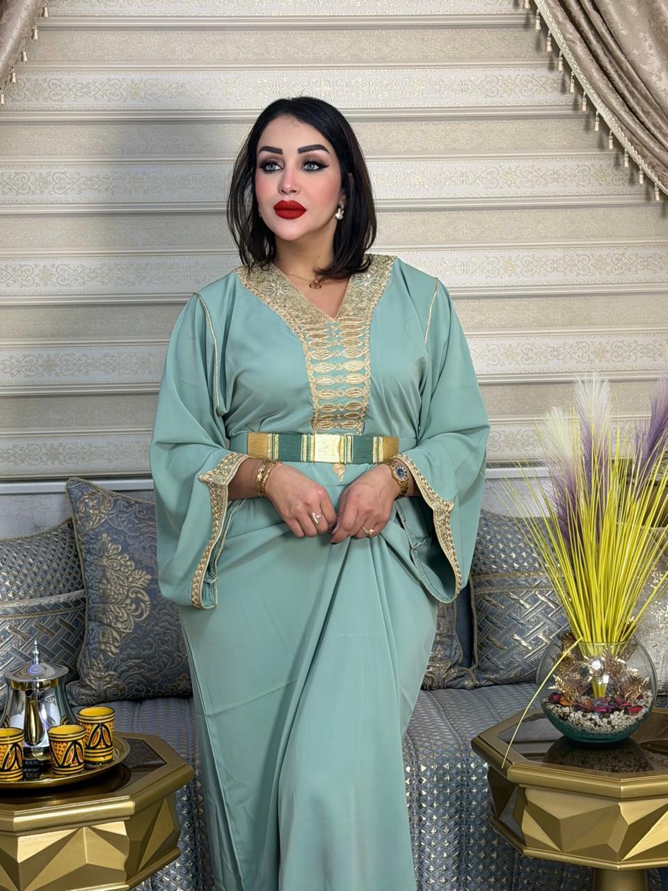 قفطـان  مطروز بالصام او بالمظمـة