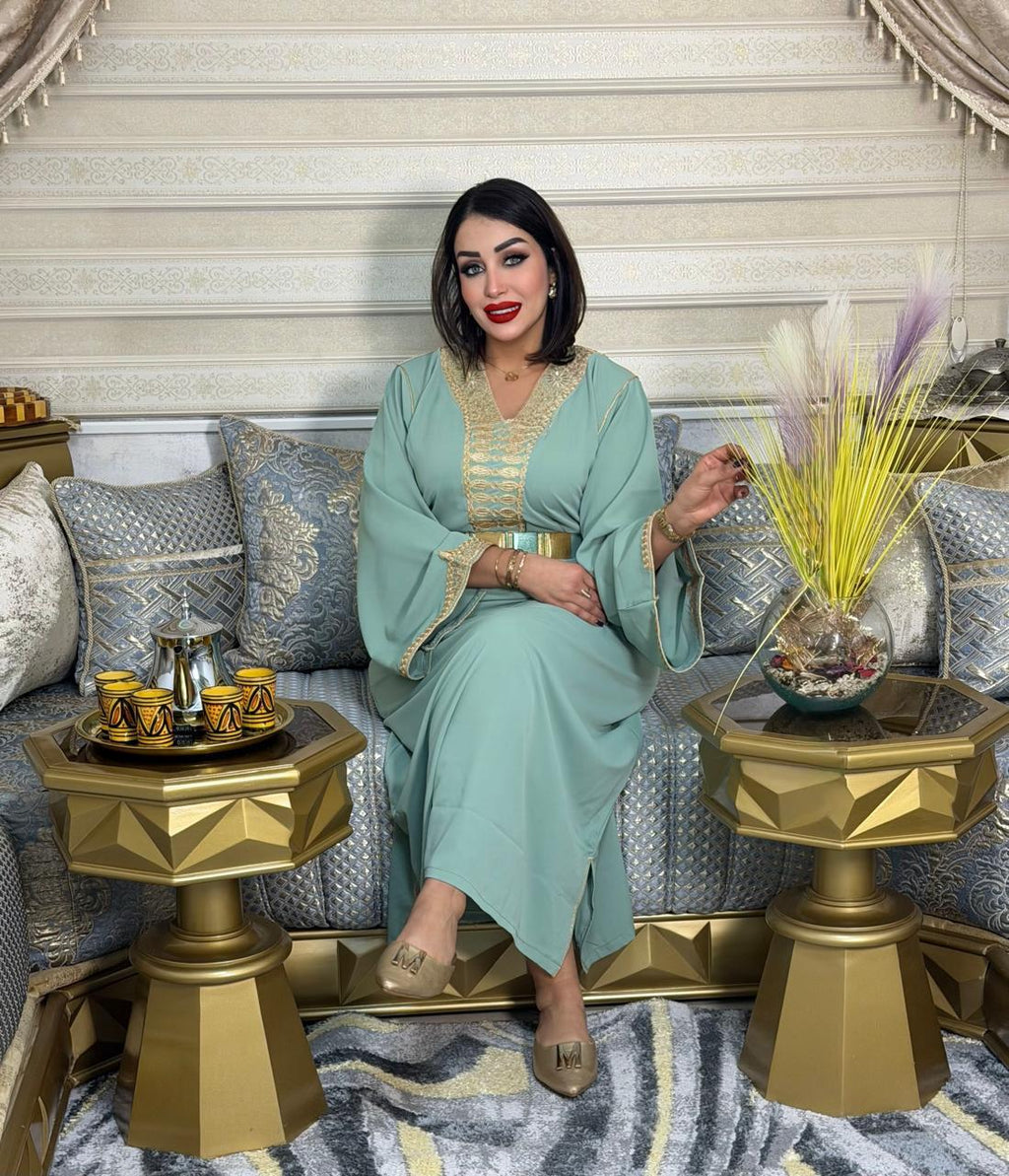 قفطـان  مطروز بالصام او بالمظمـة