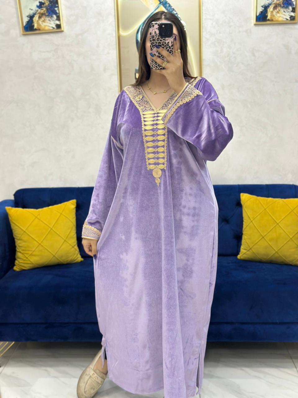 قميـص مطروز بالصام
